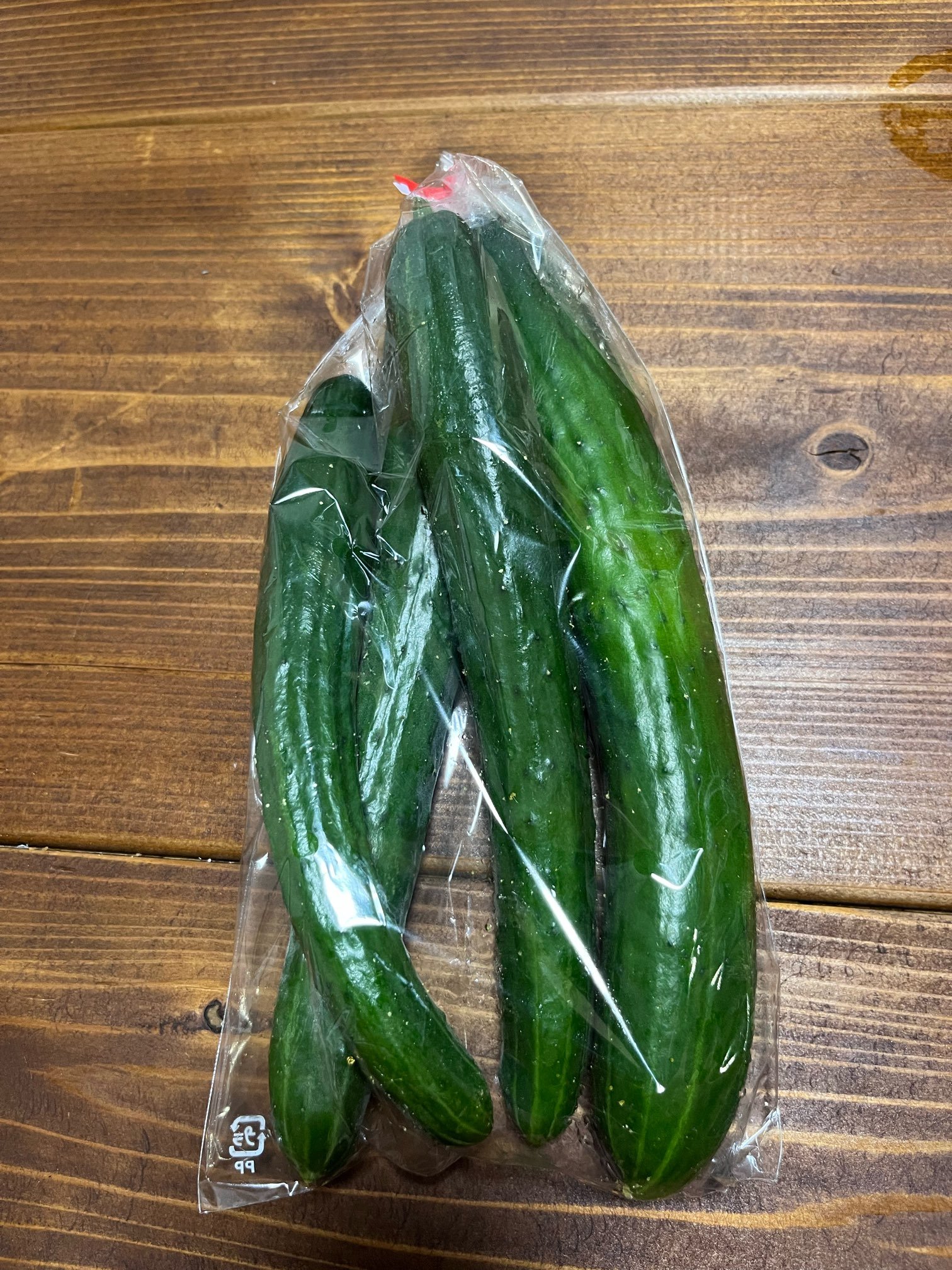 やさいバス/きゅうり 4本入り 袋入り